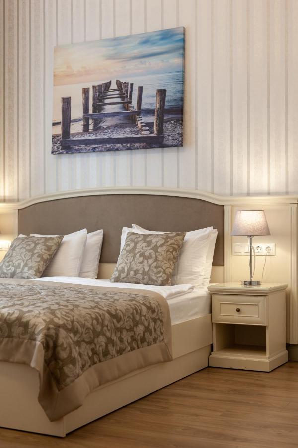 Royal Mini-Apart Hotel On Rynok Square Lviv Dış mekan fotoğraf