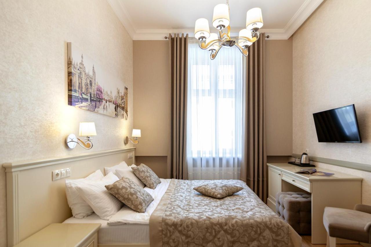 Royal Mini-Apart Hotel On Rynok Square Lviv Dış mekan fotoğraf