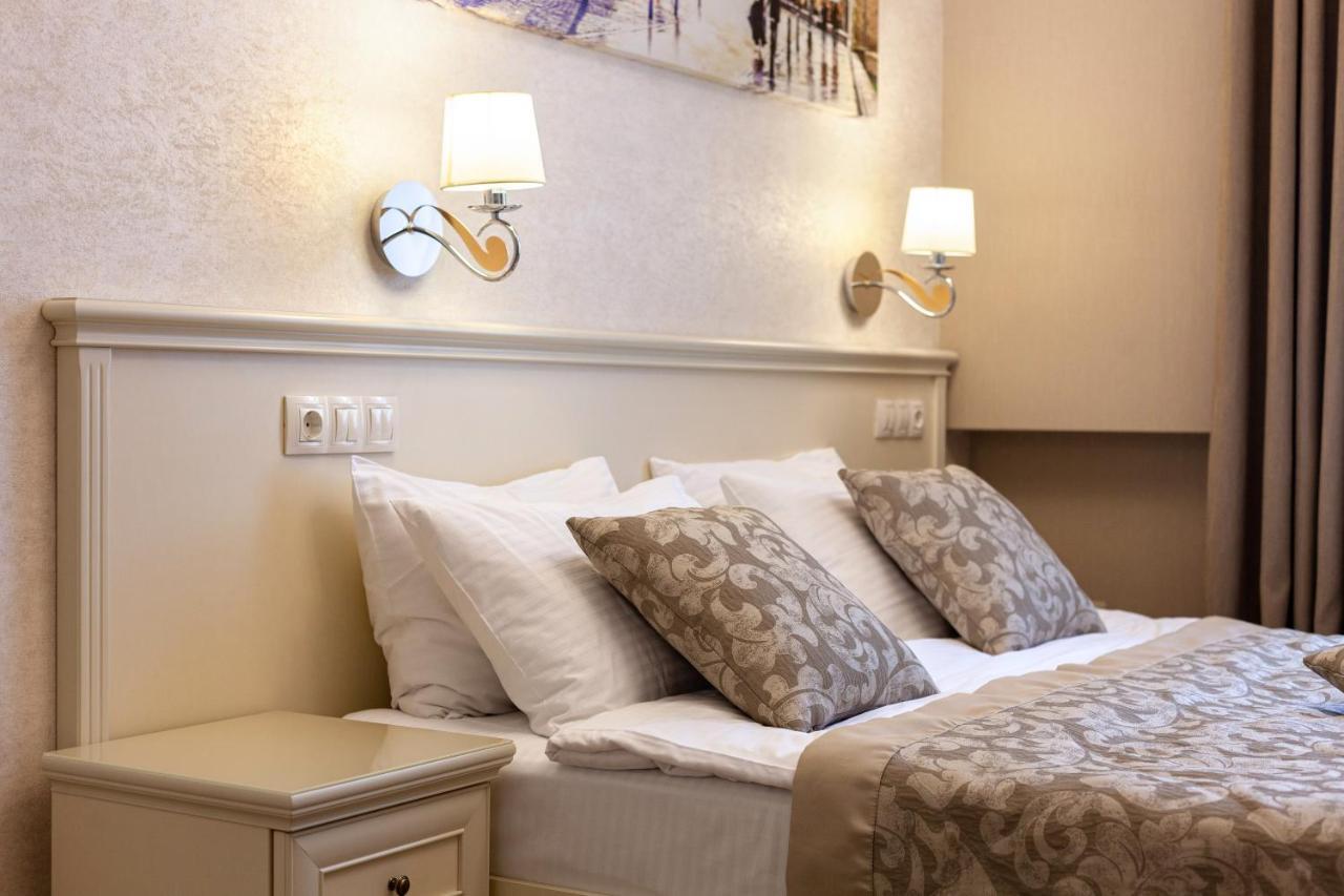 Royal Mini-Apart Hotel On Rynok Square Lviv Dış mekan fotoğraf